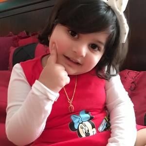 Meet your Posher, Ruja